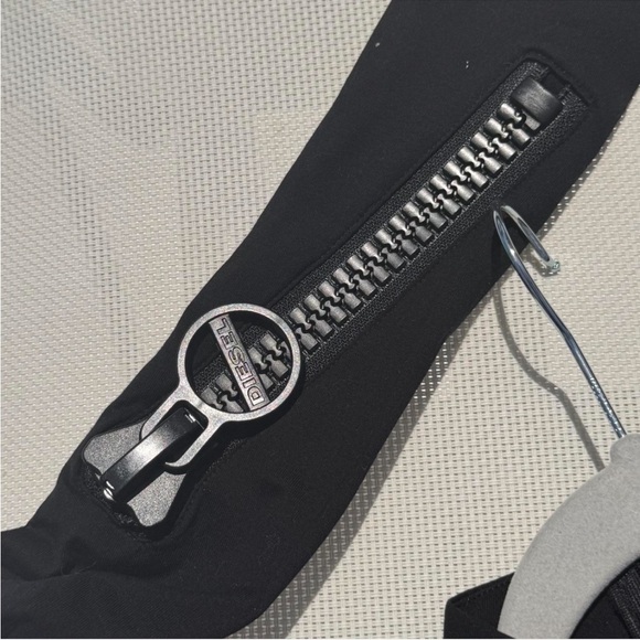 Diesel Black Long-Sleeve Crop Blazer - Picture 3 of 4